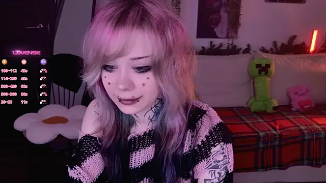 Lollyshy online show from 12.03.25