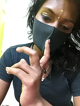 Snapshot of Honey_rosetamil chatting on 04.25.26 Honey rosetamil online show from 04.25.26