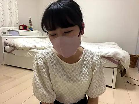 Snapshot of sora_033 chatting on 11.24.25 sora 033 online show from 11.24.25