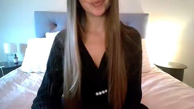 Snapshot of TaylorWest62 chatting on 10.23.25 TaylorWest62 online show from 10.23.25