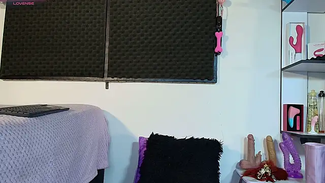 karlamoon23 online show from 03.28.26