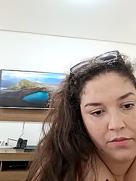 Snapshot of valkiriabbw chatting on 11.18.25 valkiriabbw online show from 11.18.25