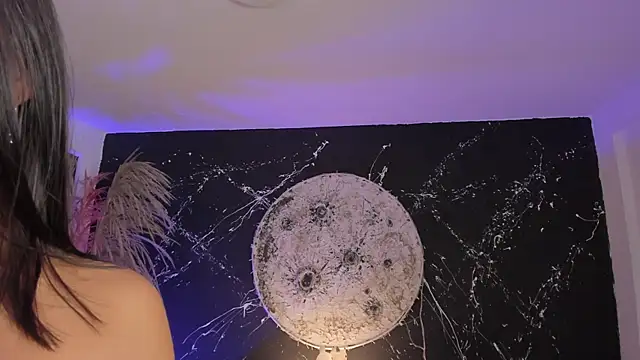 ShaniaDaniels online show from 11.27.25