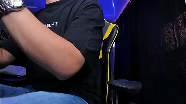 alexgiraldo   online show from 11.10.25