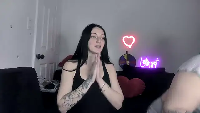 Snapshot of torithequeen chatting on 02.22.26 torithequeen online show from 02.22.26