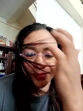 Snapshot of EmmaKantutera chatting on 01.13.26 EmmaKantutera online show from 01.13.26