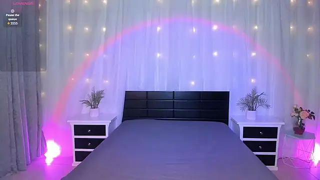 Evolet Bee online show from 11.27.25