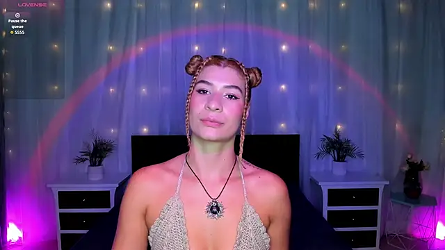 Evolet Bee online show from 03.21.26