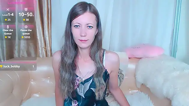 Snapshot of Bom_Mia_Bom chatting on 10.05.25 Bom Mia Bom online show from 10.05.25