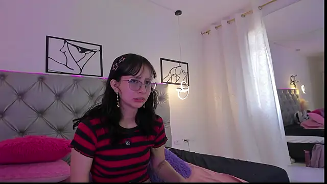 Naughty Couple83 online show from 02.05.26