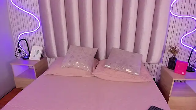 SamanthaPeachss online show from 12.02.25