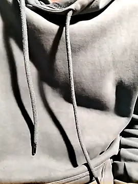 Snapshot of JohnnyTos chatting on 09.13.25 JohnnyTos online show from 09.13.25