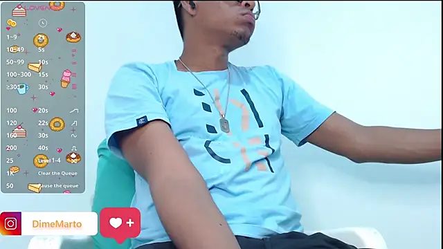 Snapshot of mike_black_22 chatting on 10.23.25 mike black 22 online show from 10.23.25