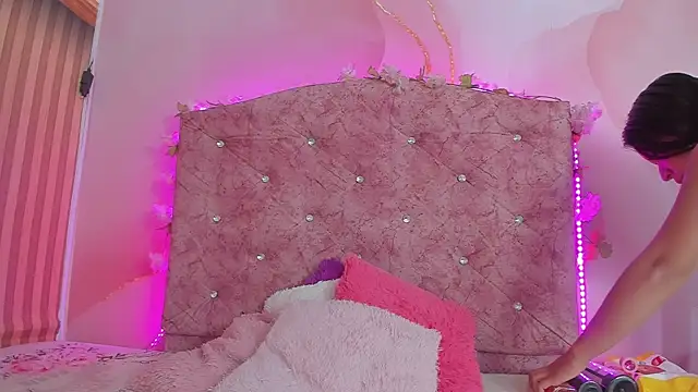 Mila grace  online show from 01.07.26