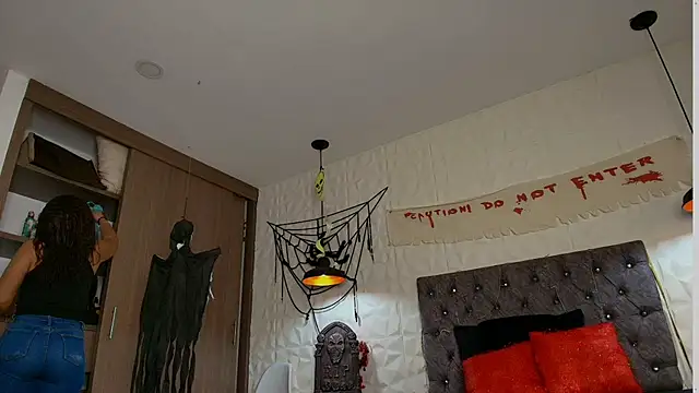 Snapshot of karol_dl chatting on 10.07.25 karol dl online show from 10.07.25