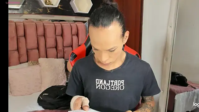 sara slut21 online show from 01.12.25