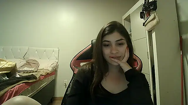 Becca B online show from 10.21.25