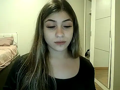 Snapshot of Becca_B chatting on 04.23.26 Becca B online show from 04.23.26