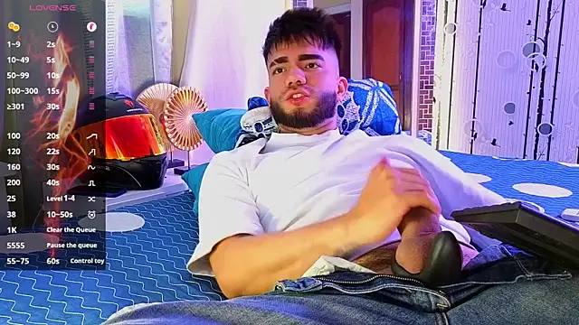 Snapshot of King_Draven3 chatting on 11.22.25 King Draven3 online show from 11.22.25