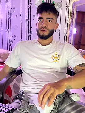 Snapshot of King_Draven3 chatting on 11.26.25 King Draven3 online show from 11.26.25