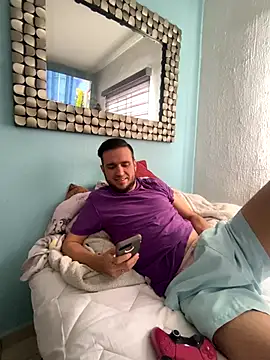 Alexitho25 online show from 11.14.25