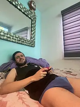 Snapshot of Alexitho25 chatting on 05.31.26 Alexitho25 online show from 05.31.26