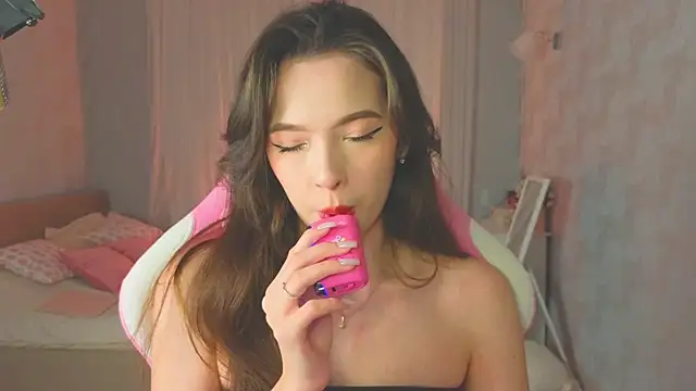 yuna sunshy online show from 10.25.25