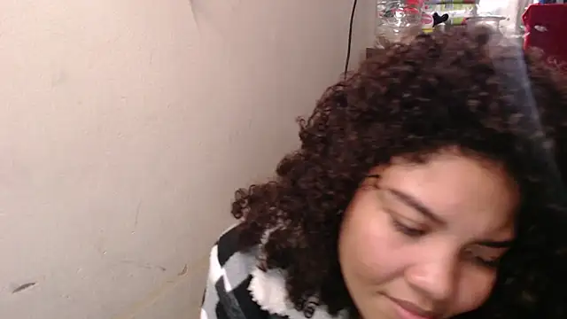 Snapshot of madelene chatting on 05.20.26 madelene online show from 05.20.26