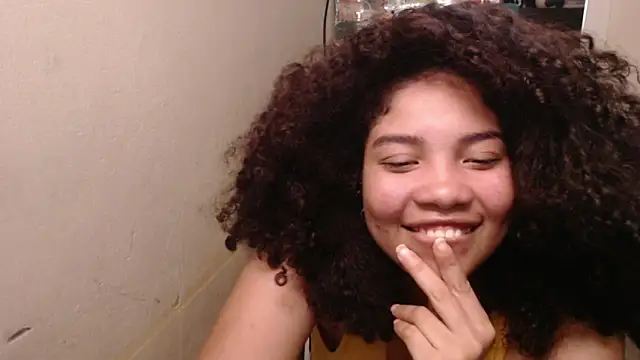 Snapshot of madelene chatting on 05.26.26 madelene online show from 05.26.26