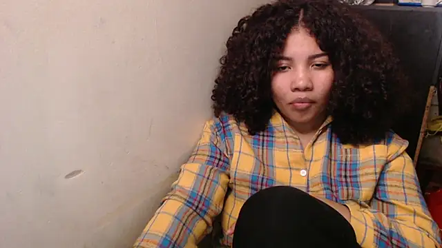 Snapshot of madelene chatting on 05.29.26 madelene online show from 05.29.26