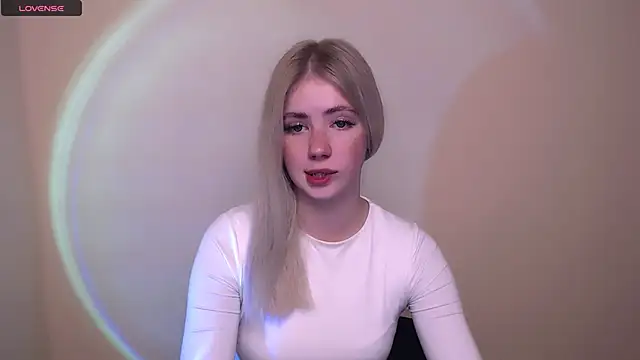 AliceHotty  online show from 10.17.25