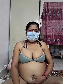 Snapshot of mature_mimi chatting on 11.19.25 mature mimi online show from 11.19.25