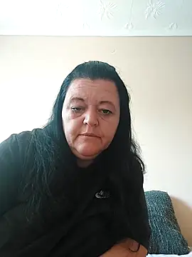 Snapshot of BlacReign chatting on 09.28.25 BlacReign online show from 09.28.25