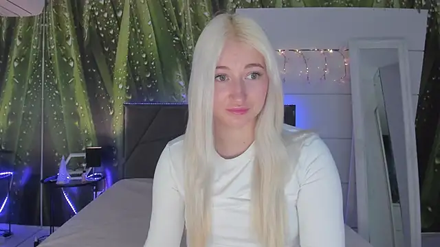 HollyTailors online show from 03.18.26