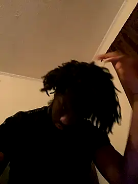 Snapshot of ThickDic28 chatting on 10.28.25 ThickDic28 online show from 10.28.25