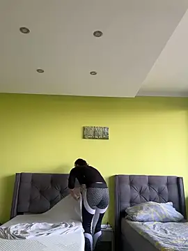 Emilia Mausi online show from 09.20.25