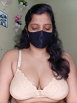 Snapshot of Rose-luckey chatting on 07.18.26 Rose-luckey online show from 07.18.26
