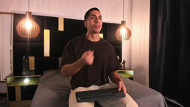 Snapshot of Lucio__Fox chatting on 05.02.26 Lucio Fox online show from 05.02.26