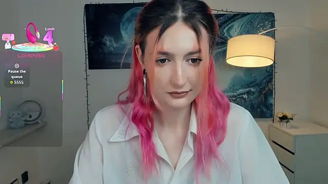 Snapshot of EasterBlink chatting on 10.31.25 EasterBlink online show from 10.31.25