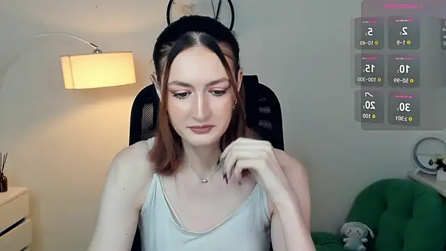 Snapshot of EasterBlink chatting on 11.20.25 EasterBlink online show from 11.20.25