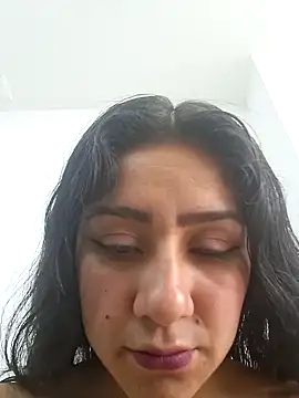 CAROLINE  07 online show from 11.27.25