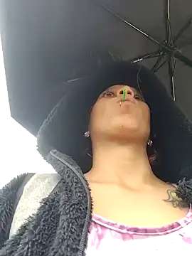 Snapshot of Zoe73_ chatting on 11.13.25 Zoe73 online show from 11.13.25