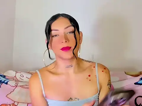 Snapshot of Megan_Gil_ chatting on 10.16.25 Megan Gil online show from 10.16.25