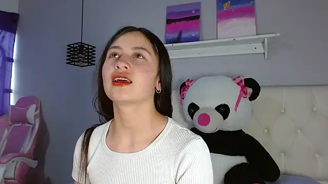 Snapshot of Zaaida_ chatting on 10.20.25 Zaaida online show from 10.20.25