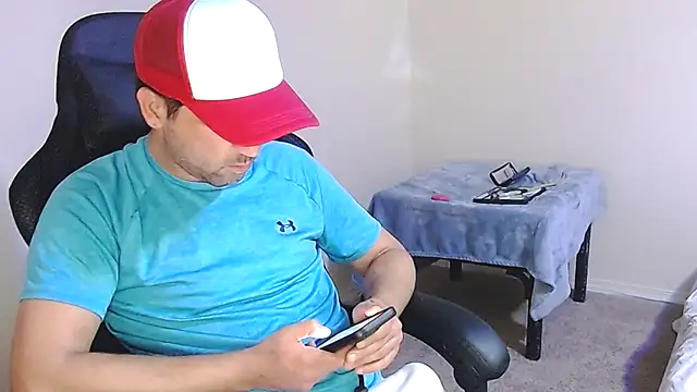 Snapshot of TypicalDepot5 chatting on 11.17.25 TypicalDepot5 online show from 11.17.25