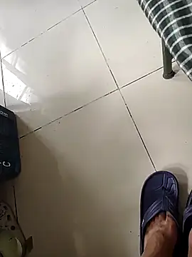 Snapshot of monty935 chatting on 09.15.25 monty935 online show from 09.15.25