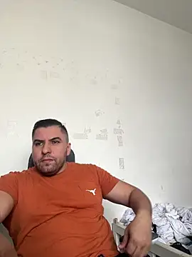 raulgzz4 online show from 04.04.26