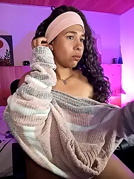 IVONNE COLLINS33 online show from 03.05.26