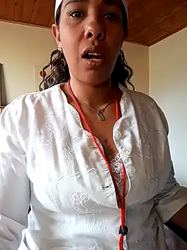 IVONNE COLLINS33 online show from 03.06.26