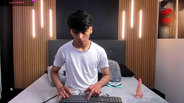 OnlyJos online show from 10.13.25